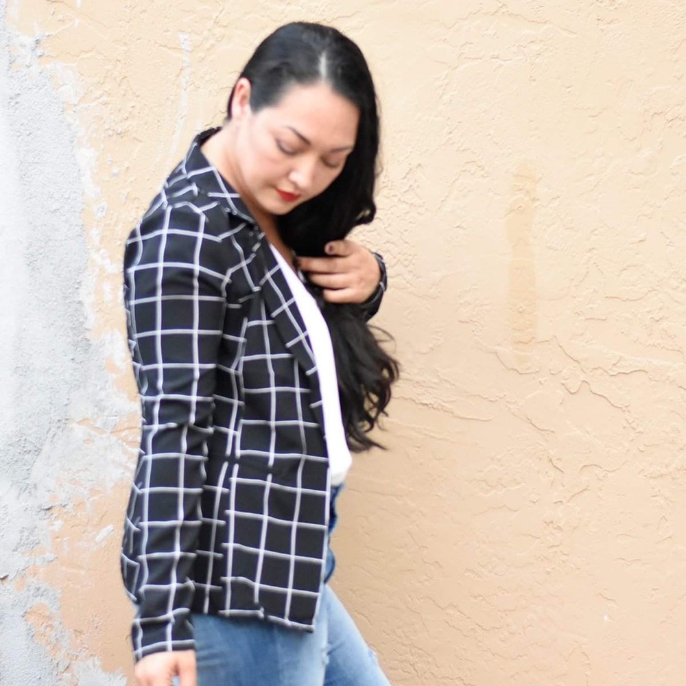Black and white Grid Blazer - Picture 2 of 3